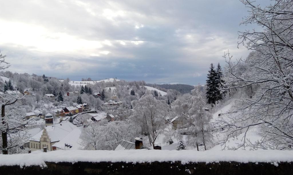 Penzion U Stoly ยาคีมอฟ ภายนอก รูปภาพ